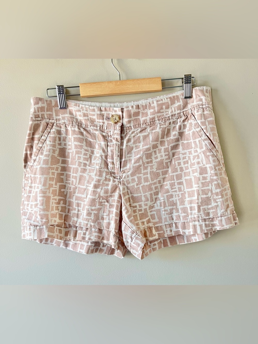 Ann Taylor LOFT Cream/Taupe Geometric Print Cotton/Linen Shorts Size 6 -4"